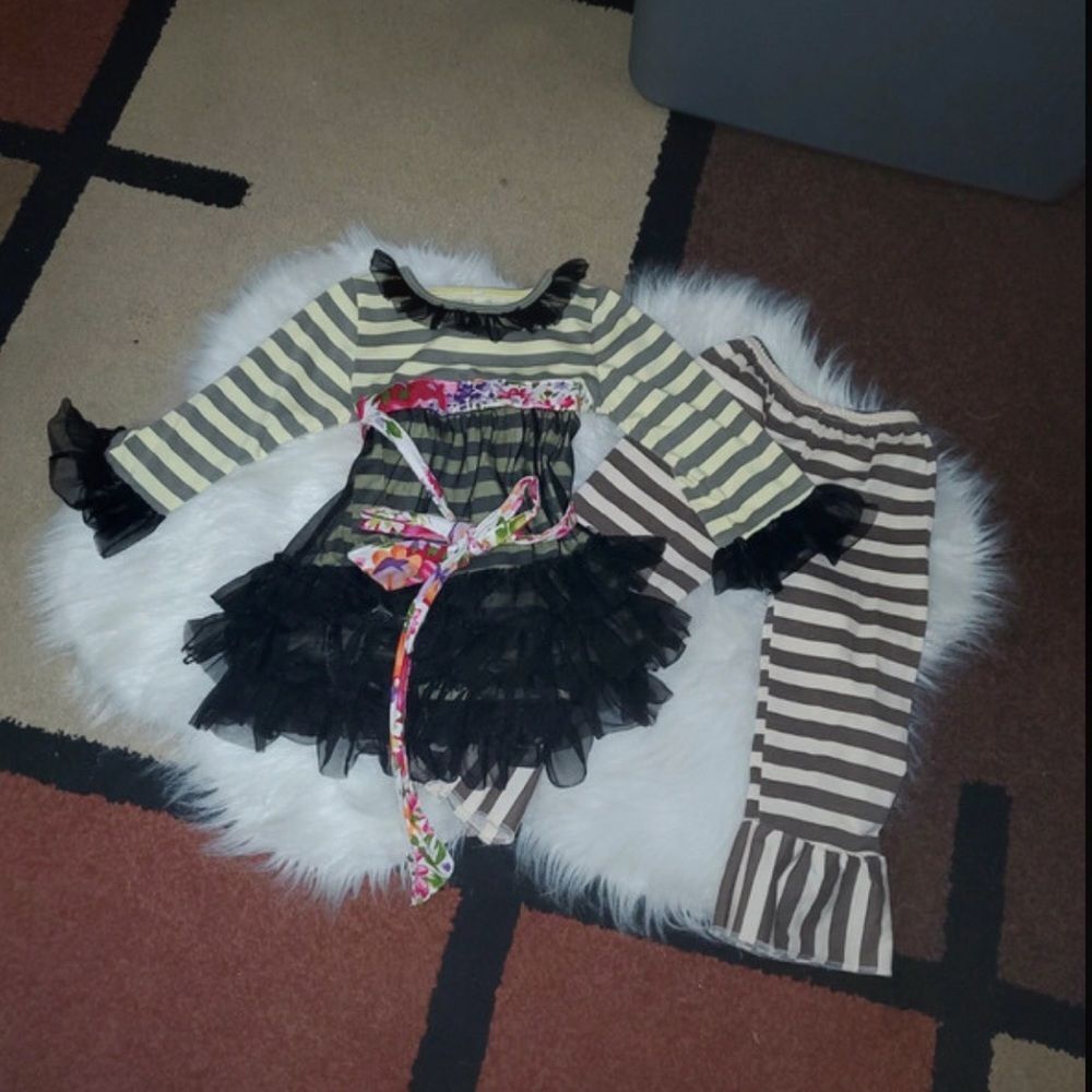 Girl’s boutique ruffle matching set outfit 3T-4T EUC